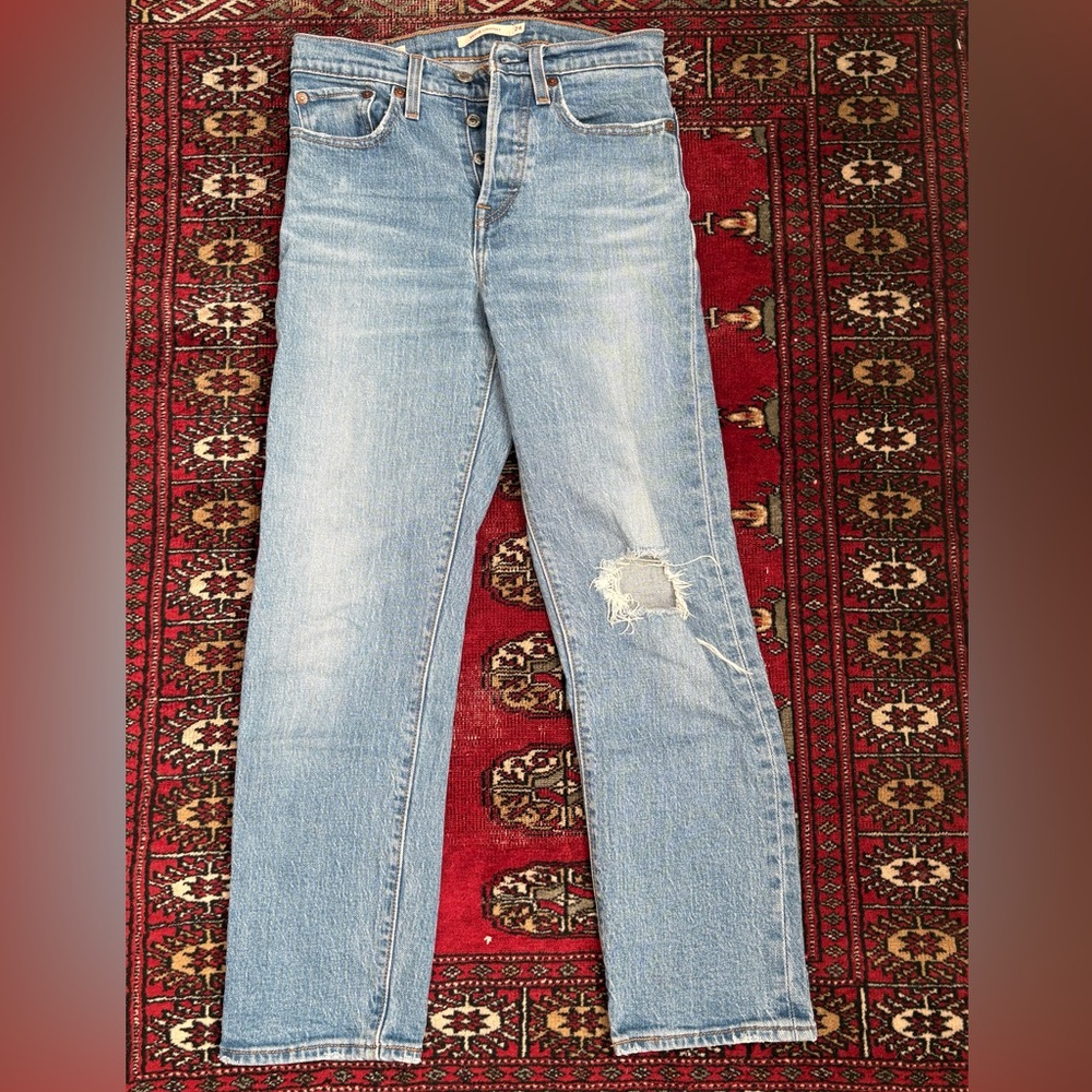 Levi’s Ripped Wedgie Straight Jeans size W 24 L 26
